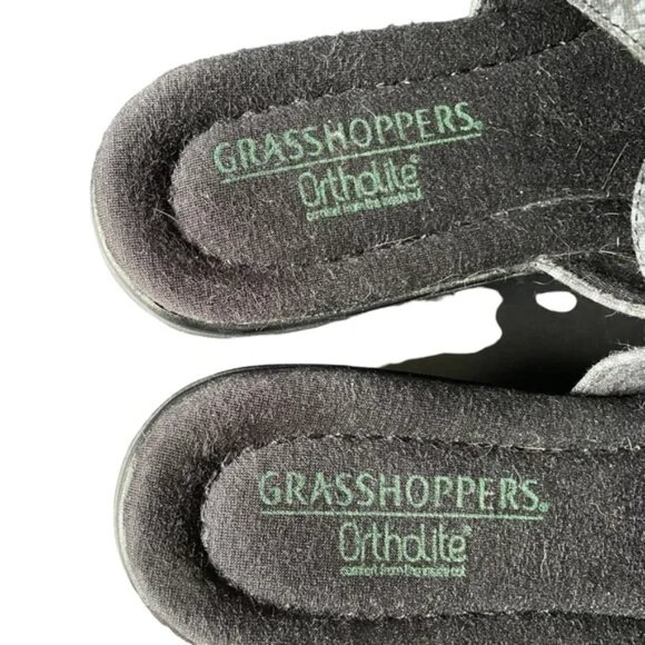 Comfy canvas SANDALS W 9.5 casual or dressy black gray tiny leaf print 1” wedge - Picture 7 of 10